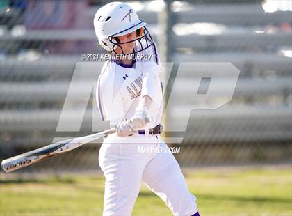 Thumbnail 2 in Alvarado vs Krum photogallery.