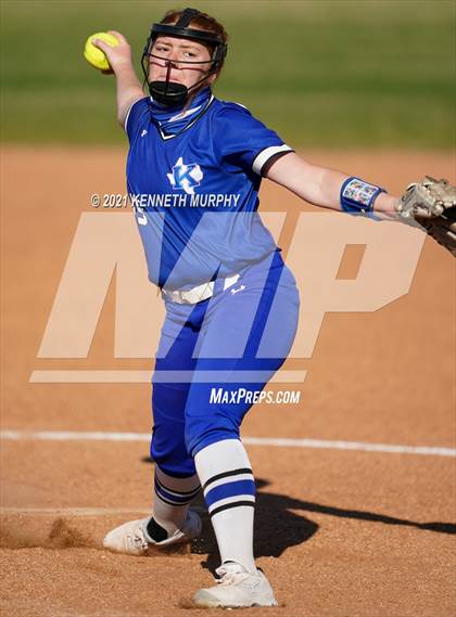 Thumbnail 2 in Alvarado vs Krum photogallery.
