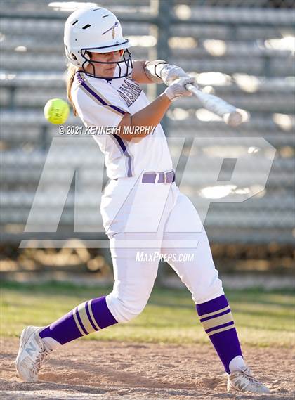 Thumbnail 2 in Alvarado vs Krum photogallery.
