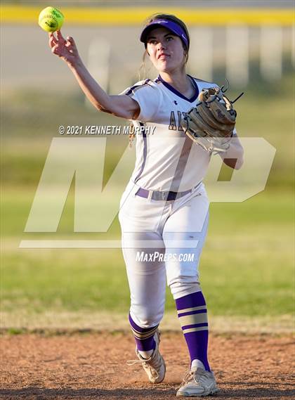 Thumbnail 3 in Alvarado vs Krum photogallery.