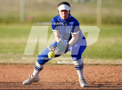 Thumbnail 3 in Alvarado vs Krum photogallery.