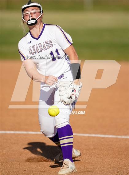 Thumbnail 2 in Alvarado vs Krum photogallery.