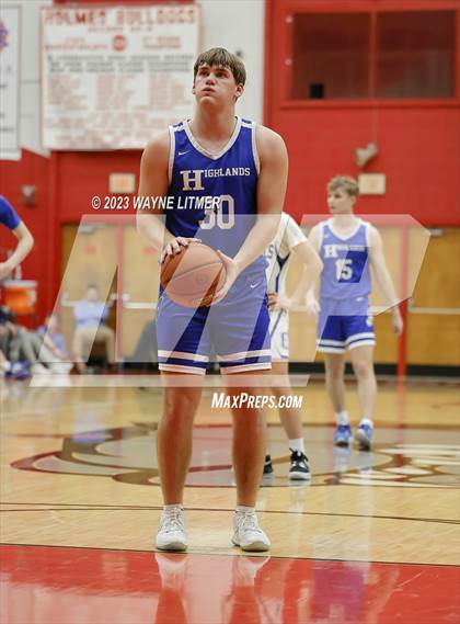 Thumbnail 3 in Highlands @ Covington Catholic photogallery.