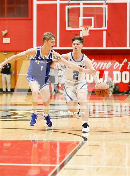Thumbnail 1 in Highlands @ Covington Catholic photogallery.