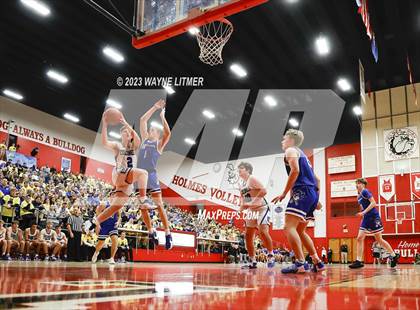 Thumbnail 1 in Highlands @ Covington Catholic photogallery.