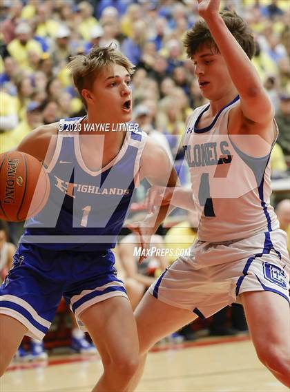 Thumbnail 2 in Highlands @ Covington Catholic photogallery.