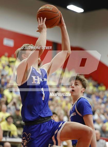 Thumbnail 3 in Highlands @ Covington Catholic photogallery.