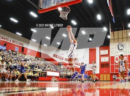 Thumbnail 1 in Highlands @ Covington Catholic photogallery.