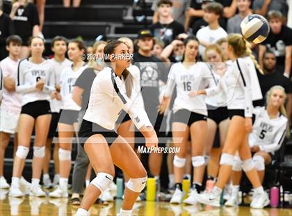 Thumbnail 3 in Cedar Park @ Vandegrift photogallery.