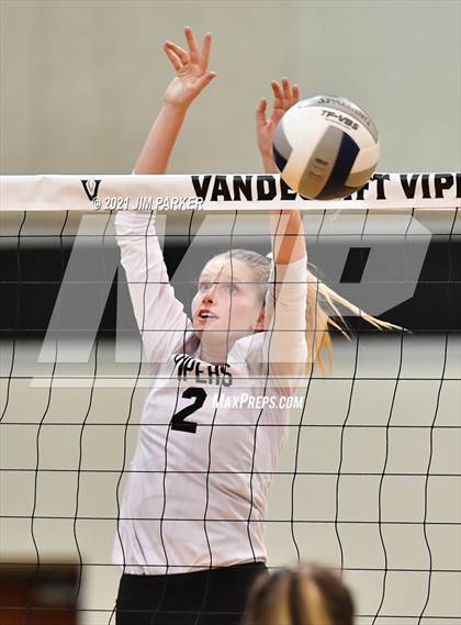 Thumbnail 1 in Cedar Park @ Vandegrift photogallery.
