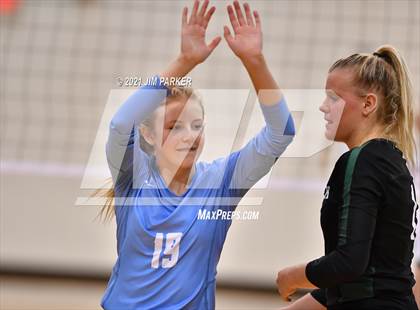 Thumbnail 2 in Cedar Park @ Vandegrift photogallery.