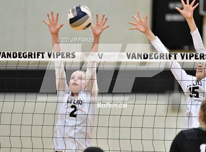 Thumbnail 3 in Cedar Park @ Vandegrift photogallery.