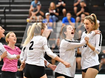 Thumbnail 1 in Cedar Park @ Vandegrift photogallery.