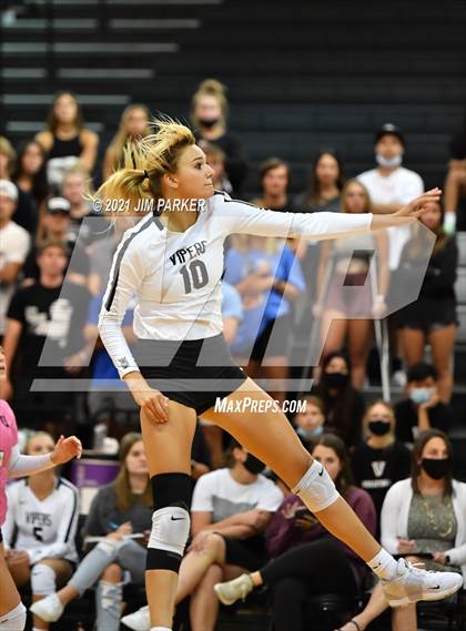 Thumbnail 1 in Cedar Park @ Vandegrift photogallery.