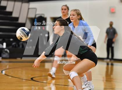 Thumbnail 1 in Cedar Park @ Vandegrift photogallery.