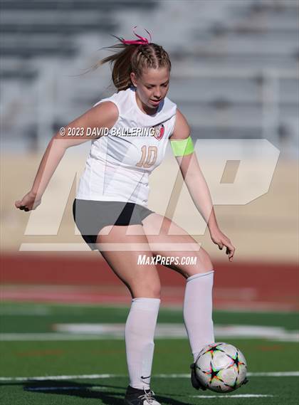 Thumbnail 3 in Bell vs. Keller Central (UIL Bi-District Playoff) photogallery.