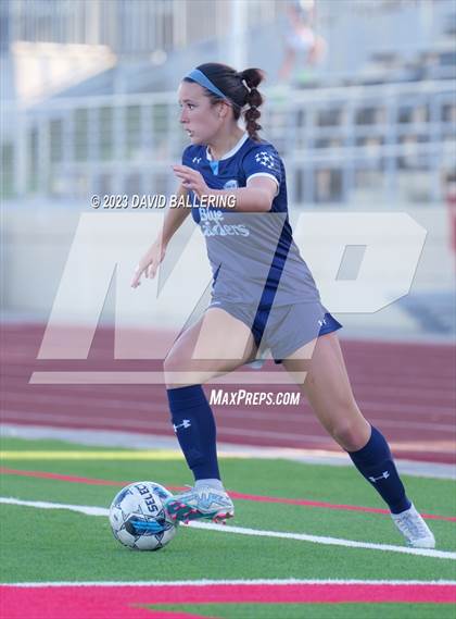 Thumbnail 3 in Bell vs. Keller Central (UIL Bi-District Playoff) photogallery.