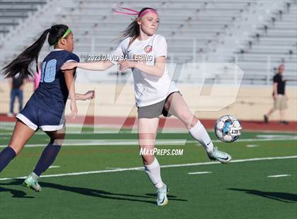Thumbnail 2 in Bell vs. Keller Central (UIL Bi-District Playoff) photogallery.