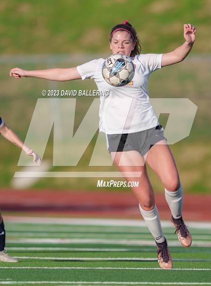 Thumbnail 3 in Bell vs. Keller Central (UIL Bi-District Playoff) photogallery.