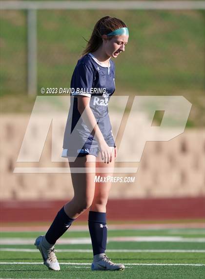 Thumbnail 3 in Bell vs. Keller Central (UIL Bi-District Playoff) photogallery.