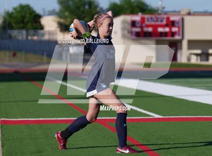 Thumbnail 1 in Bell vs. Keller Central (UIL Bi-District Playoff) photogallery.