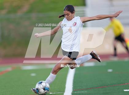 Thumbnail 2 in Bell vs. Keller Central (UIL Bi-District Playoff) photogallery.
