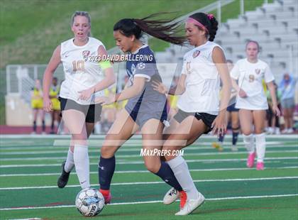 Thumbnail 2 in Bell vs. Keller Central (UIL Bi-District Playoff) photogallery.