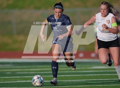 Thumbnail 3 in Bell vs. Keller Central (UIL Bi-District Playoff) photogallery.