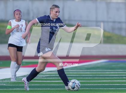Thumbnail 2 in Bell vs. Keller Central (UIL Bi-District Playoff) photogallery.