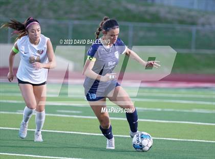 Thumbnail 2 in Bell vs. Keller Central (UIL Bi-District Playoff) photogallery.