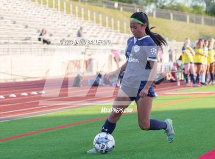Thumbnail 3 in Bell vs. Keller Central (UIL Bi-District Playoff) photogallery.