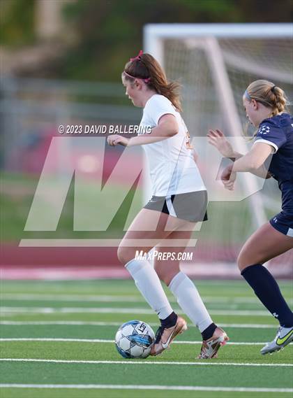 Thumbnail 1 in Bell vs. Keller Central (UIL Bi-District Playoff) photogallery.