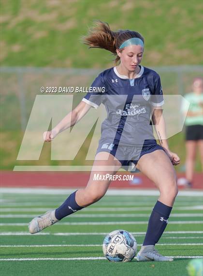 Thumbnail 2 in Bell vs. Keller Central (UIL Bi-District Playoff) photogallery.