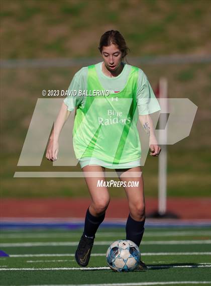Thumbnail 3 in Bell vs. Keller Central (UIL Bi-District Playoff) photogallery.