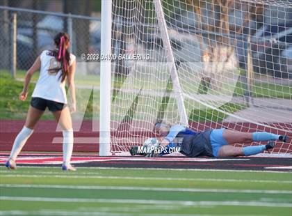 Thumbnail 1 in Bell vs. Keller Central (UIL Bi-District Playoff) photogallery.