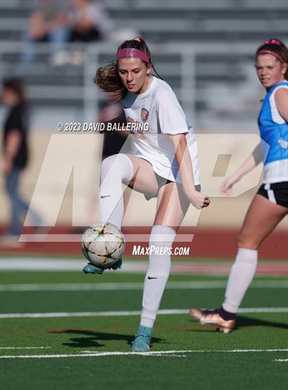 Thumbnail 3 in Bell vs. Keller Central (UIL Bi-District Playoff) photogallery.