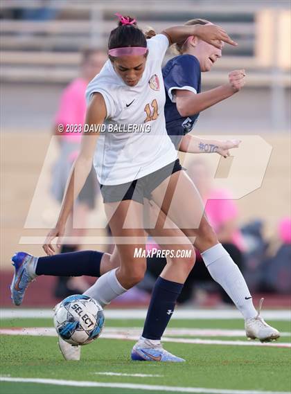 Thumbnail 3 in Bell vs. Keller Central (UIL Bi-District Playoff) photogallery.