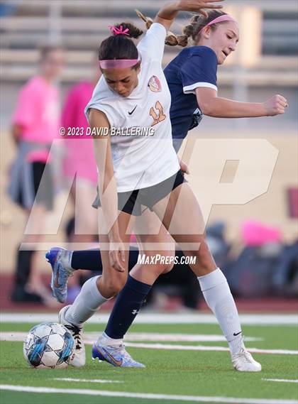 Thumbnail 1 in Bell vs. Keller Central (UIL Bi-District Playoff) photogallery.