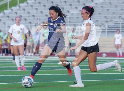 Thumbnail 3 in Bell vs. Keller Central (UIL Bi-District Playoff) photogallery.