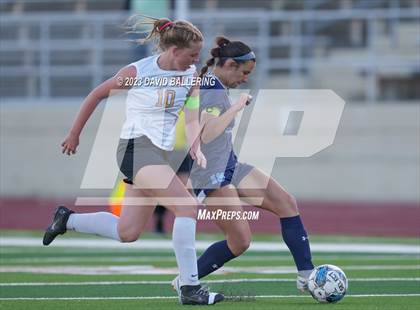 Thumbnail 3 in Bell vs. Keller Central (UIL Bi-District Playoff) photogallery.