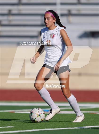 Thumbnail 1 in Bell vs. Keller Central (UIL Bi-District Playoff) photogallery.