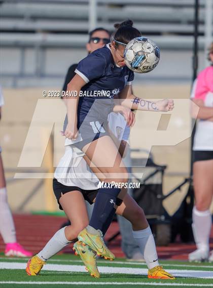 Thumbnail 2 in Bell vs. Keller Central (UIL Bi-District Playoff) photogallery.