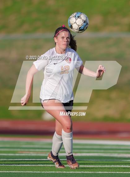 Thumbnail 3 in Bell vs. Keller Central (UIL Bi-District Playoff) photogallery.