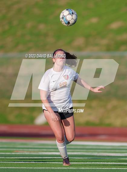 Thumbnail 2 in Bell vs. Keller Central (UIL Bi-District Playoff) photogallery.