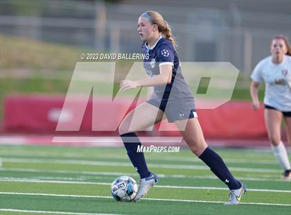 Thumbnail 3 in Bell vs. Keller Central (UIL Bi-District Playoff) photogallery.