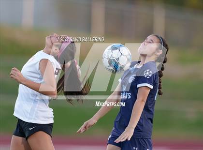 Thumbnail 2 in Bell vs. Keller Central (UIL Bi-District Playoff) photogallery.