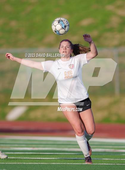 Thumbnail 1 in Bell vs. Keller Central (UIL Bi-District Playoff) photogallery.