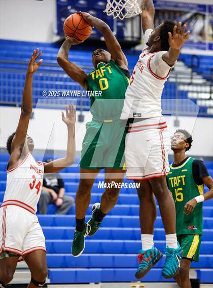 Thumbnail 1 in Taft vs Waggener photogallery.