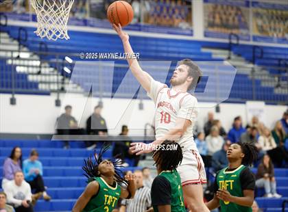 Thumbnail 1 in Taft vs Waggener photogallery.