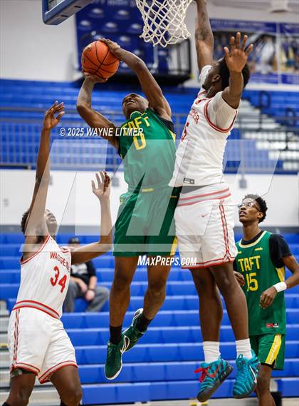 Thumbnail 3 in Taft vs Waggener photogallery.